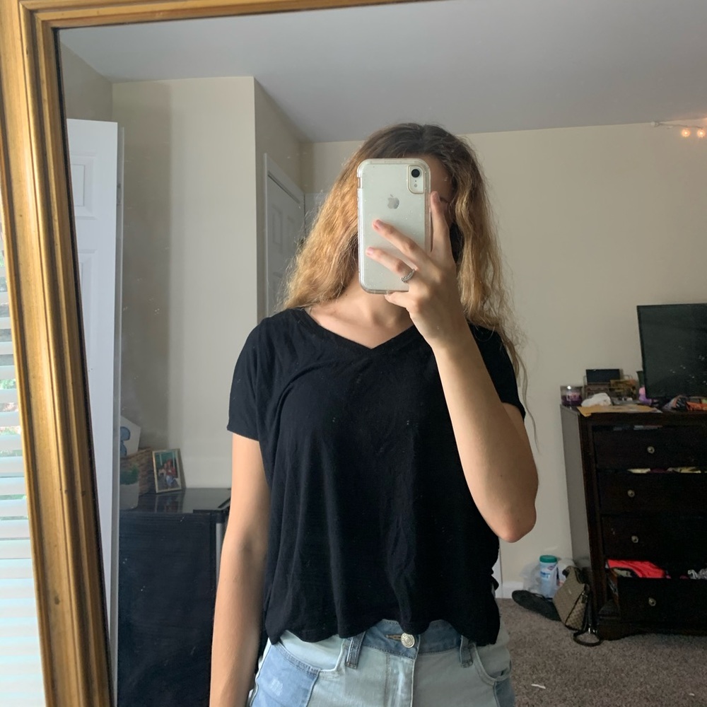 Flowy Black t-shirt